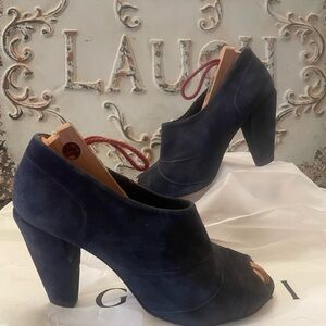 Women's pinup-style heels, royal blue suede, Coclico brand, open toe, size 37